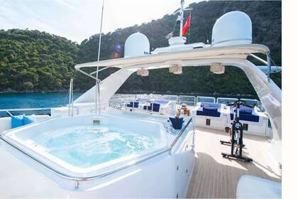 Luxury Benetti .Ready to Host You