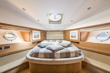 Luxury Yacht Aicon 72 SL