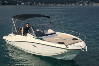 Hire Motorboat Quicksilver Activ 675 Sundeck Trogir