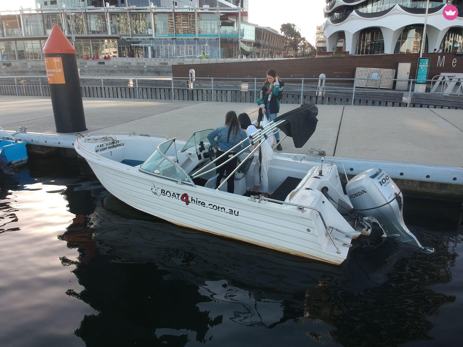 Bateau à moteur Polycraft Bowrider 100cv 4