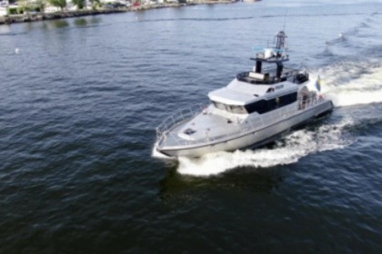 Hyra båt Motorbåt Custom Motorboat 17 Stockholm