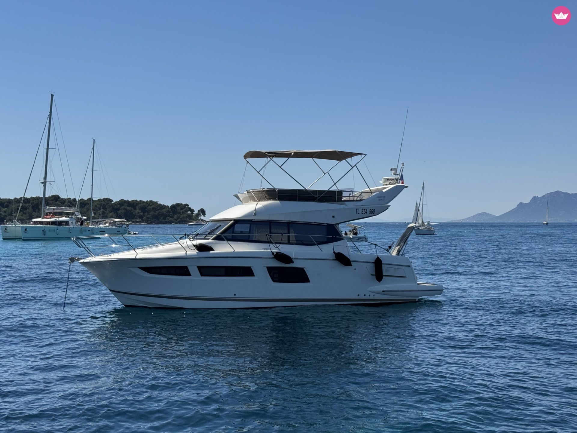 Bateau à moteur Jeanneau Prestige 350 fly 220cv