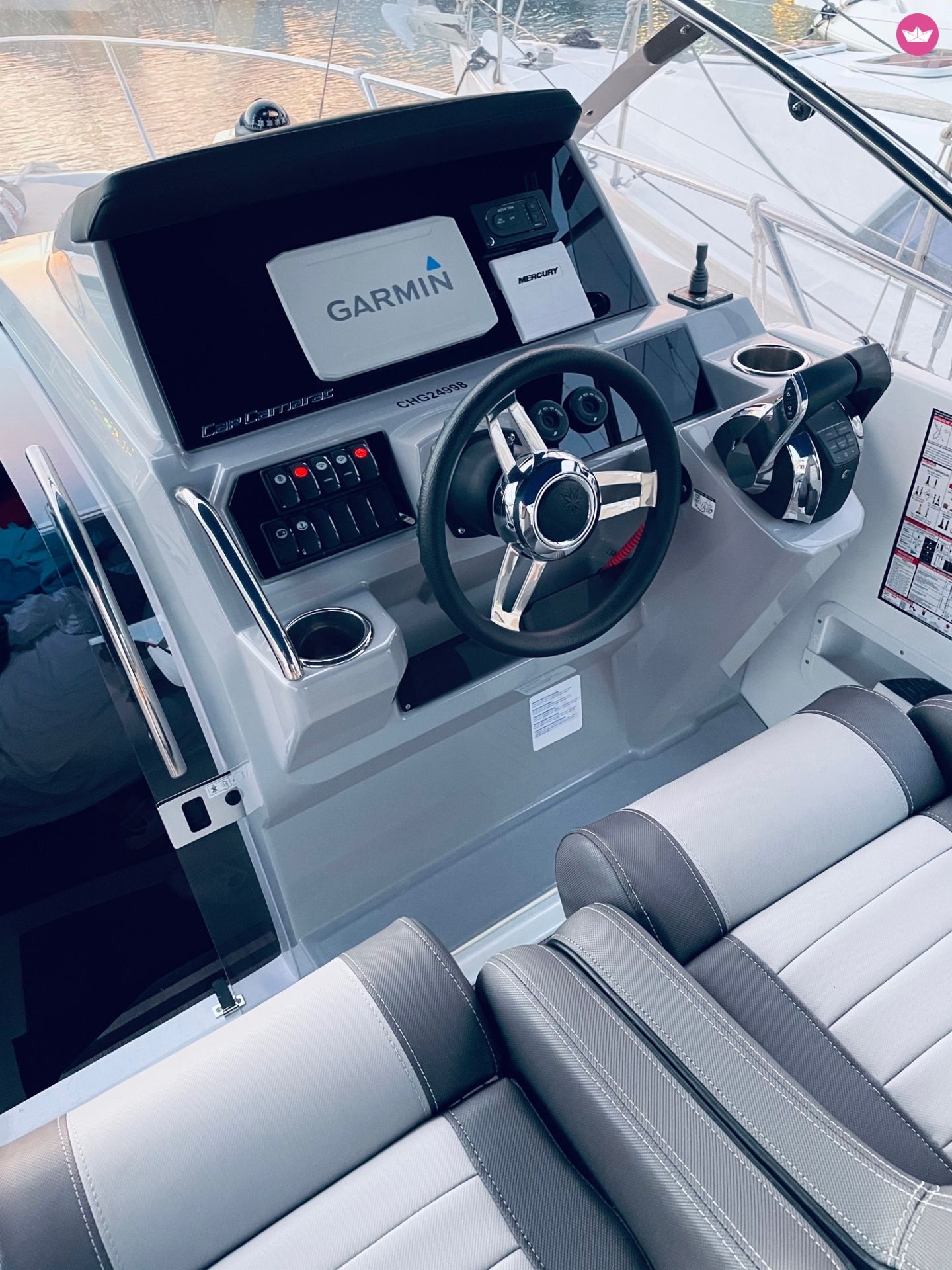 Bateau à moteur Jeanneau Cap Camarat 9.0 Wa 450cv 4