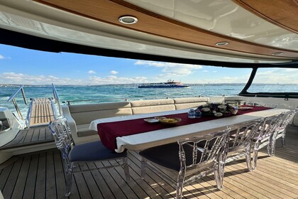 Bosphorus Yacht Tour: A Voyage Through Istanbul's Majesty