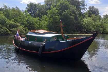 Rental Houseboats Kooijman & de Vries Grundel Huisboot Biesbosch
