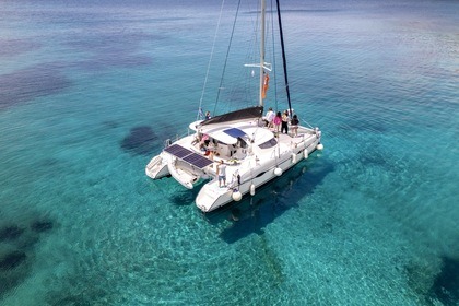 Charter Catamaran Fountaine Pajot Lavezzi 40 Chalkidiki