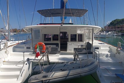 Hire Catamaran Lagoon Lagoon 450 F Marina di Portorosa