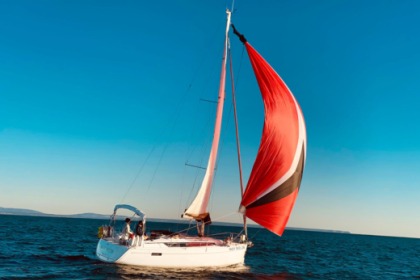 Charter Sailboat Bavaria Bavaria 34 Cruiser Portimão