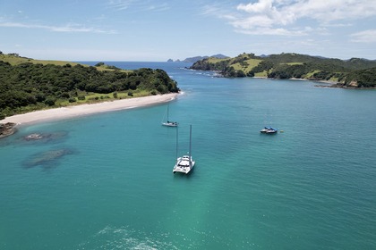 Luxury Sailing Catamaran - Cool Change - Kelsall 54