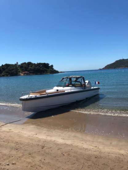 Location Bateau à moteur Axopar 28 Saint-Tropez