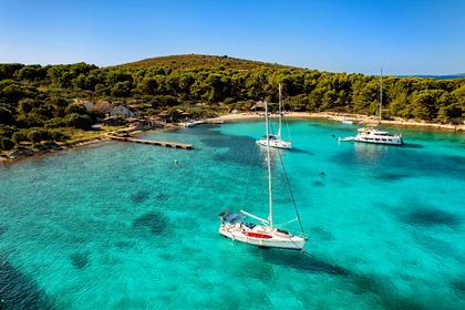 Hire Sailboat Elan Elan 40 Split