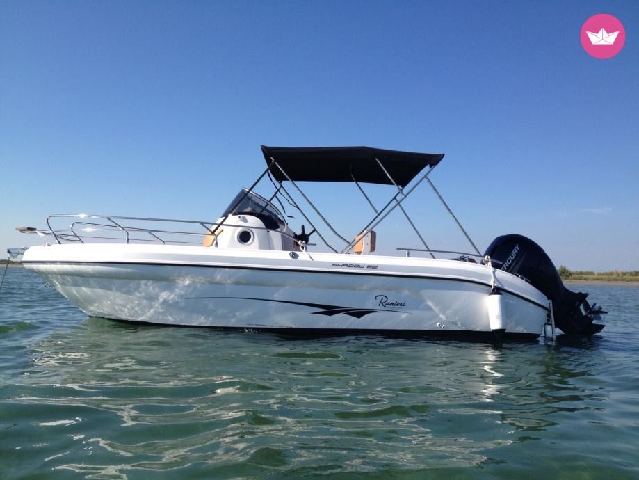 Bateau à moteur Ranieri Shadow 22 150cv