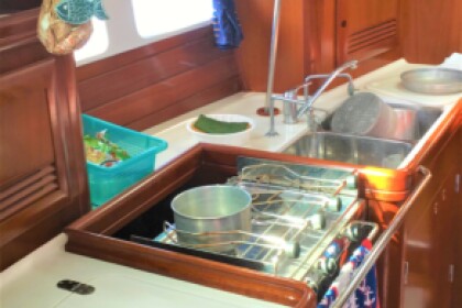 Greece in a sail boat Beneteau Oceanis Clipper 423