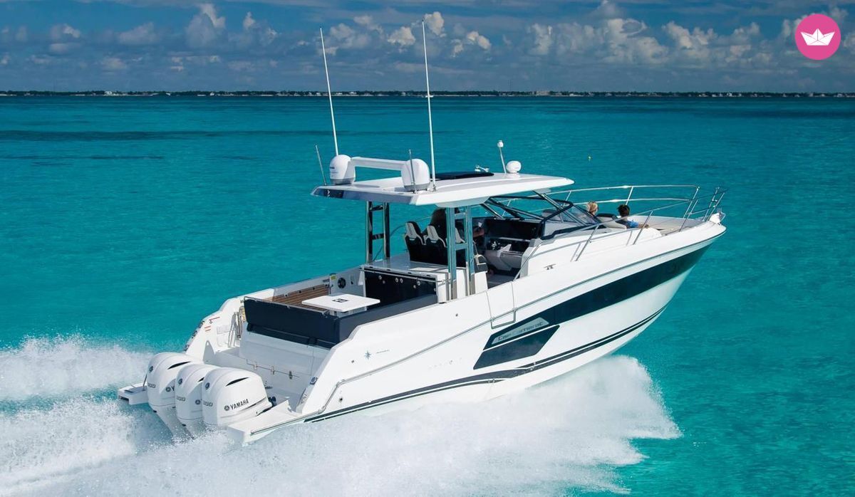 Bateau à moteur Jeanneau Cap Camarat 12.5 wa 900cv 2
