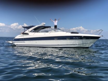 Charter Motorboat Bavaria 37 Sport Lübeck