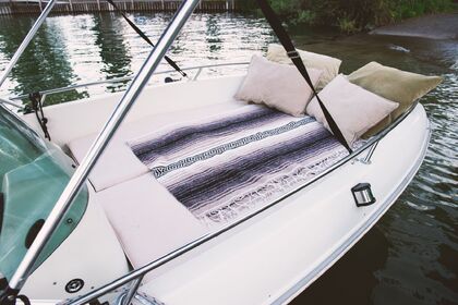 Romantik auf dem Zürichsee – Charmantes Boot für Paare (nur mit Bootsführerausweis)