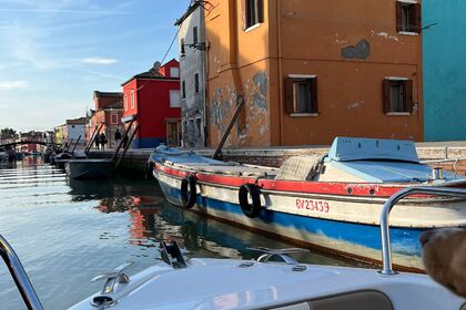 Imbarcazione Trimarchi e Enica