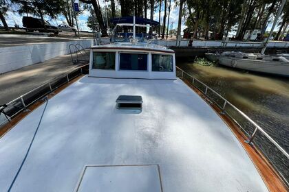 Sail into Elegance: Unforgettable Yachting Experience on the Río de la Plata and Delta del Paraná