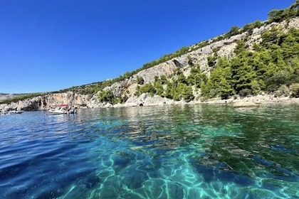 Aluguel Semi Rígido Black Noa Aquamax B23f Hvar