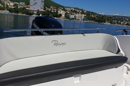 Ranieri 26s mit 250 PS