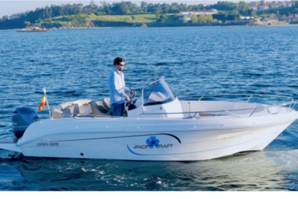 Orca III  Disfrútala! la más alquilada!  dispone de Molinete Eléctrico para tus fondeos!