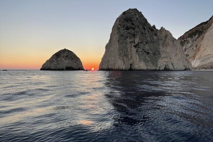 Blue Water – Private Tour with Skipper