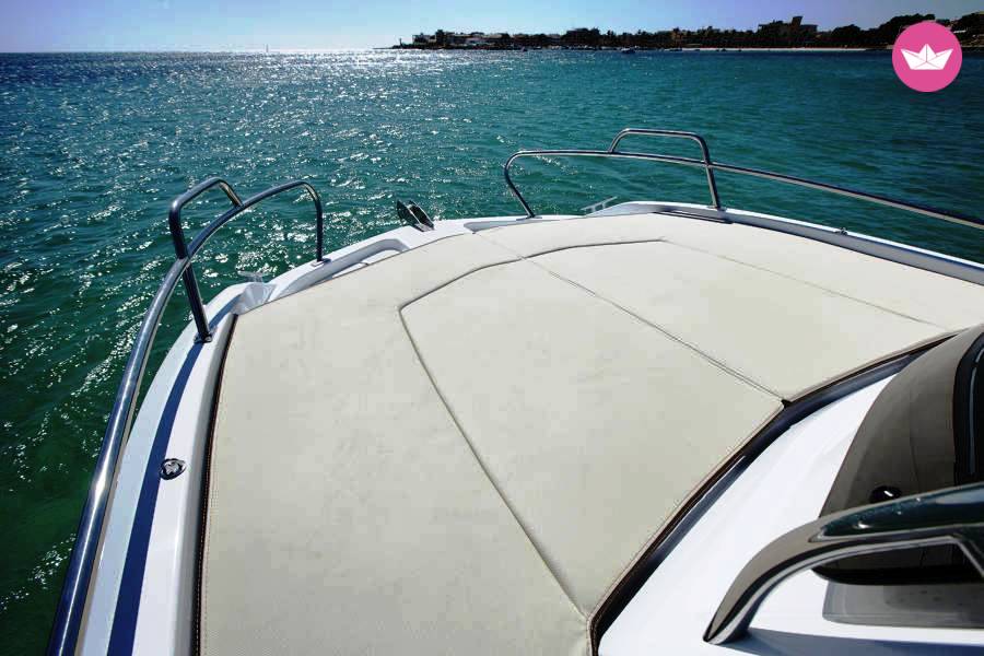 Motorboat Beneteau Flyer 5.5 for hire