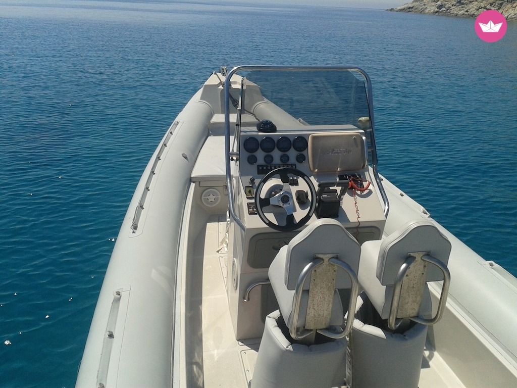 Scorpion 860 in Athens for hire