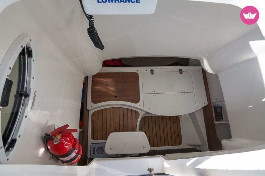 Quicksilver Activ 805 Open in Split  