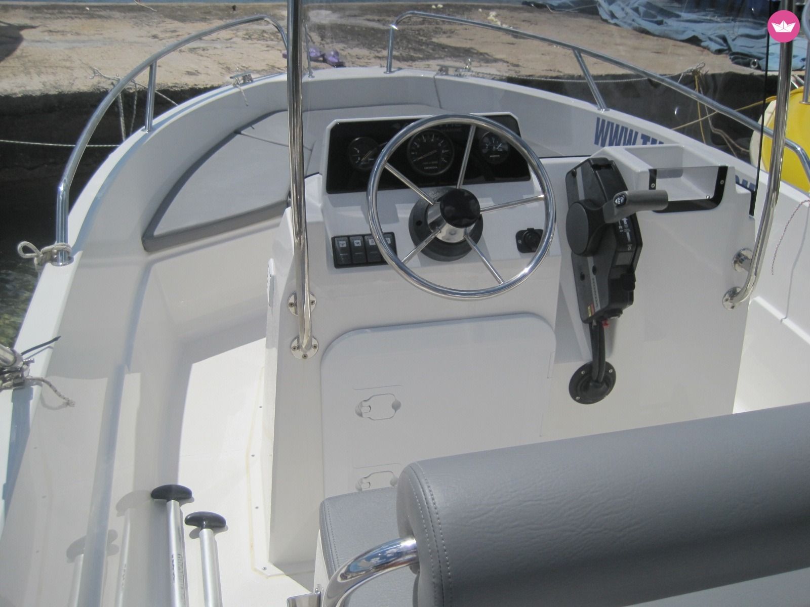 Motorboat Atlantic Marine Open 490 for hire