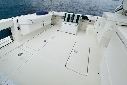 Motor Yacht Pursuit 3400 "Express"