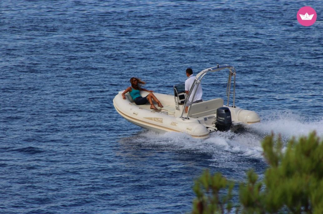 Charter rIB in Hvar  