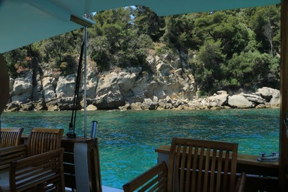 Чартер Моторная яхта Chantier Quibron "Brigantin" Ментона