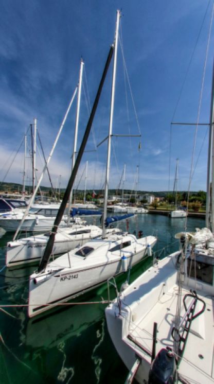 Charter Sailboat Elan Elan 210 Izola