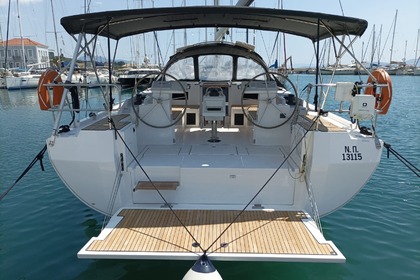 Rental Sailboat Bavaria Yachtbau Bavaria C45 - 4 cab. Lefkada