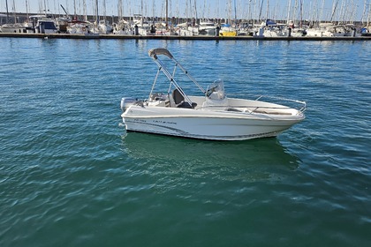 Miete Boot ohne Führerschein  Jeanneau Cap Camarat 4.7 Cc Sète