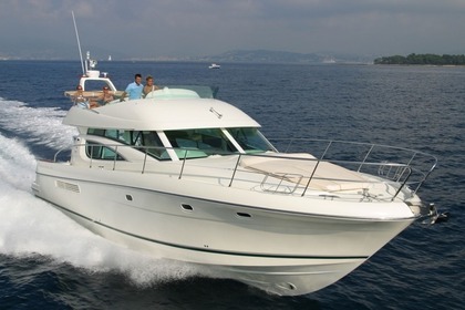 Noleggio Barca a motore JEANNEAU PRESTIGE 46 FLY Cannigione