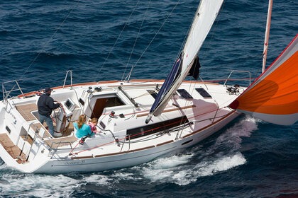 Location Voilier BENETEAU Océanis 31 DL La Trinité-sur-Mer