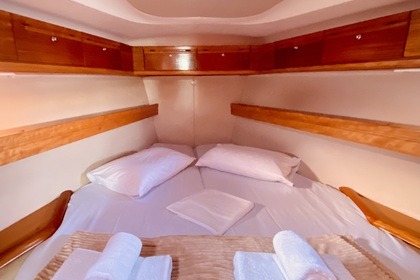 Bavaria 42 Sailing in Greece - IRO