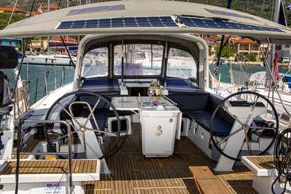 Verhuur Zeilboot BENETEAU OCEANIS 51.1 Lefkada