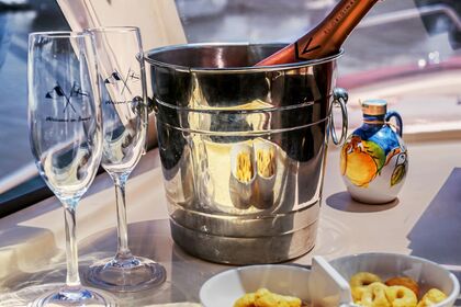 Capri and Positano on Jeranto 7.5