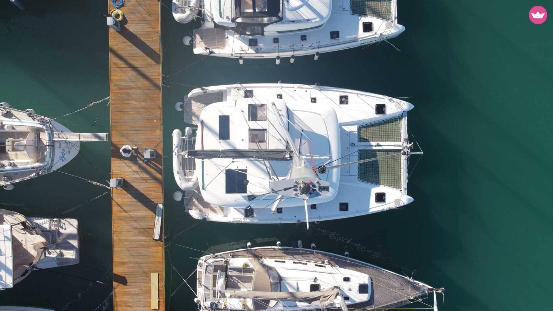 Catamaran Lagoon 42 12.7m 2