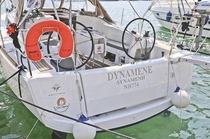 Charter Sailboat Jeanneau Sun Odyssey 349 Volos