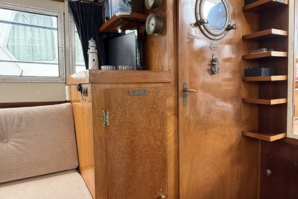 Rental Motorboat Eistawerf Doerak 950 AK Oosterhout