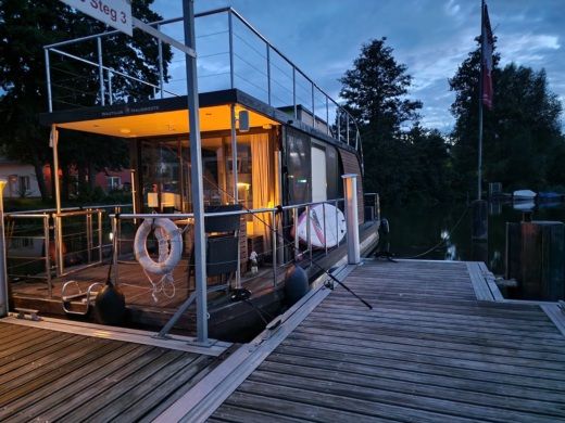 Landkreis Mecklenburgische Seenplatte Houseboat Nautilus Nautino Maxi alt tag text