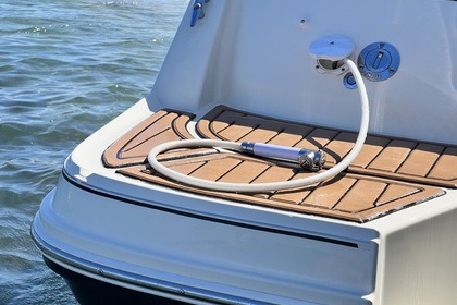 Bayliner VR6 Bowrider - Navega con INFINITY