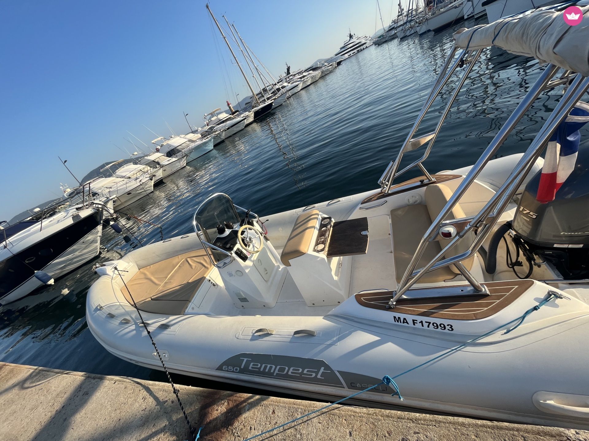 Hyra båt Capelli Capelli Tempest 650