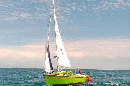 Hire Sailboat Beneteau Piranha mk2 Riec-sur-Belon
