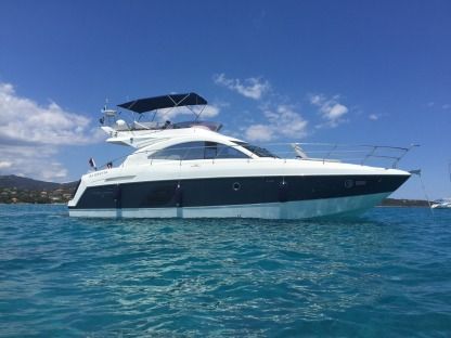 Location Bateau à moteur Beneteau Gt 49 Fly Sari-Solenzara