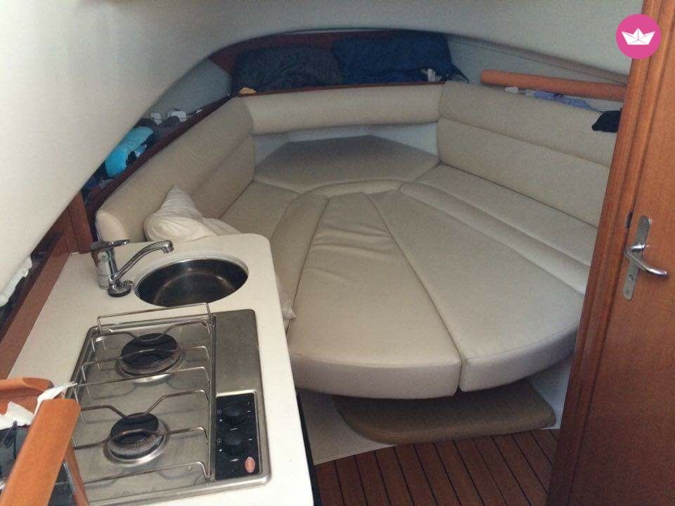 Bateau à moteur Jeanneau Cap Camarat 9,25 à louer